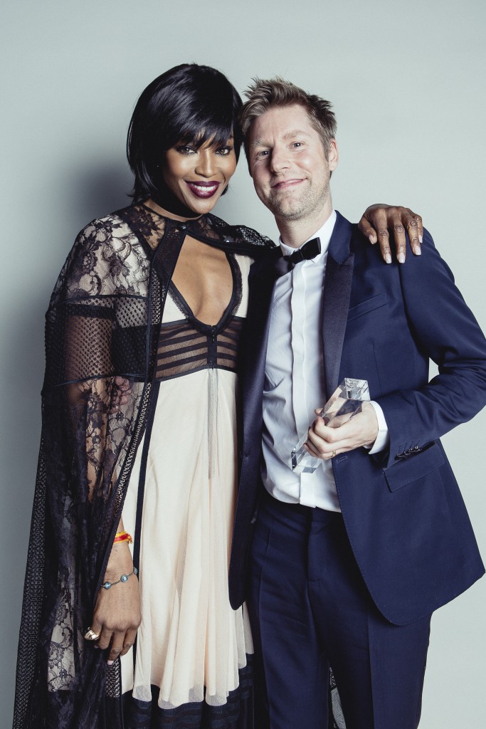 Naomi Campbell & Christopher Bailey MBE (Burberry) winner of the Creative Campaign Award at the British Fashion Awards 2015, in partnership (Dan Sims, British Fashion Council)