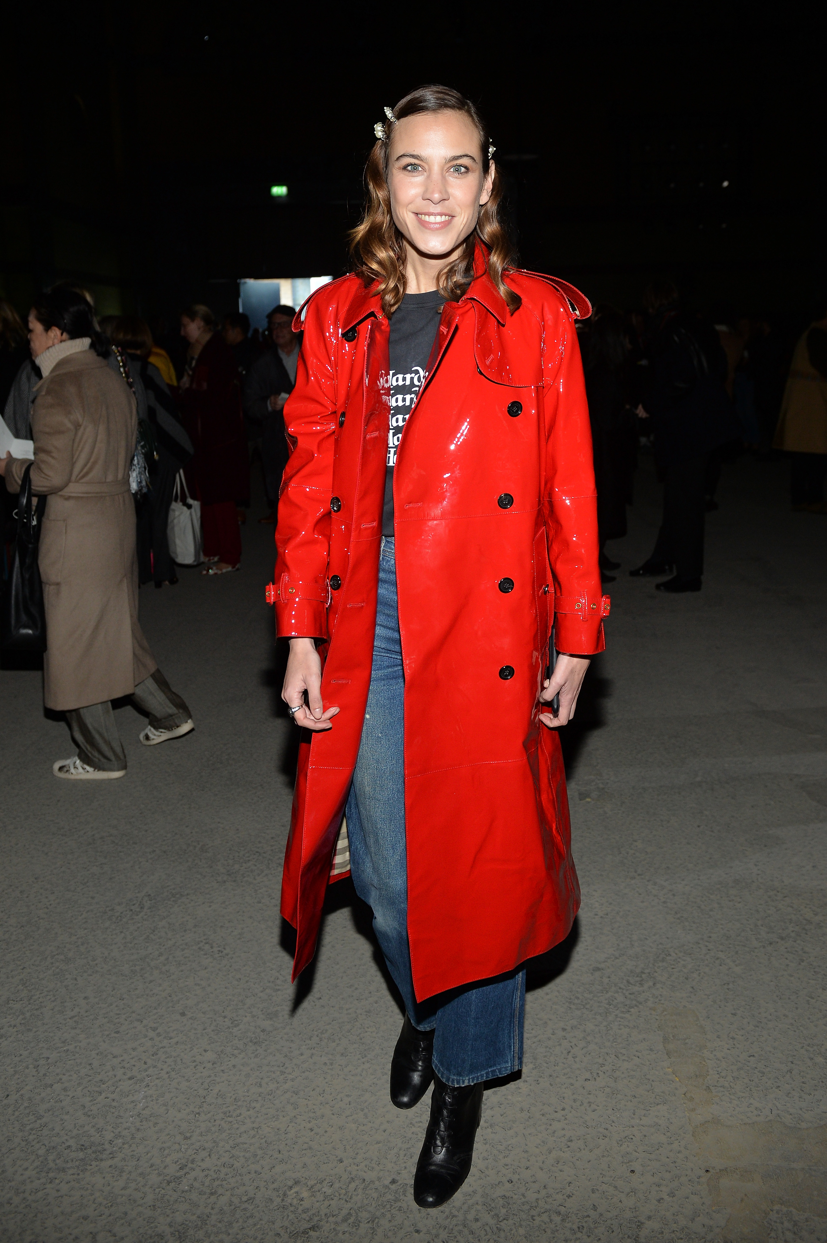 LONDON, ENGLAND - FEBRUARY 17:  Alexa Chung wearing Burberry at the Burberry February 2018 show during London Fashion Week at Dimco Buildings on February 17, 2018 in London, England.  (Photo by David M. Benett/Dave Benett/Getty Images for Burberry) *** Local Caption *** Alexa Chung
