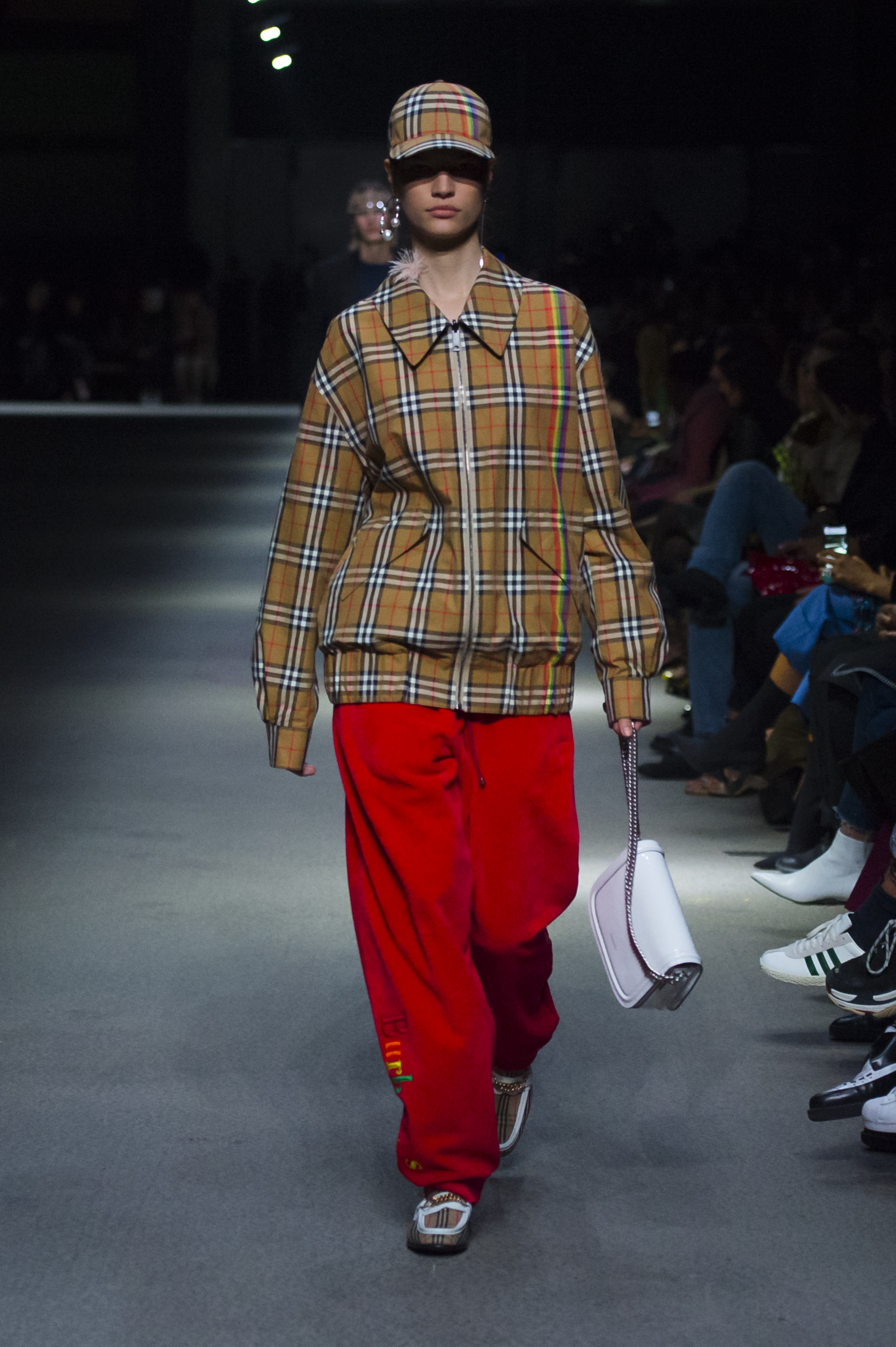 Burberry February Collection 2018 - Look 17