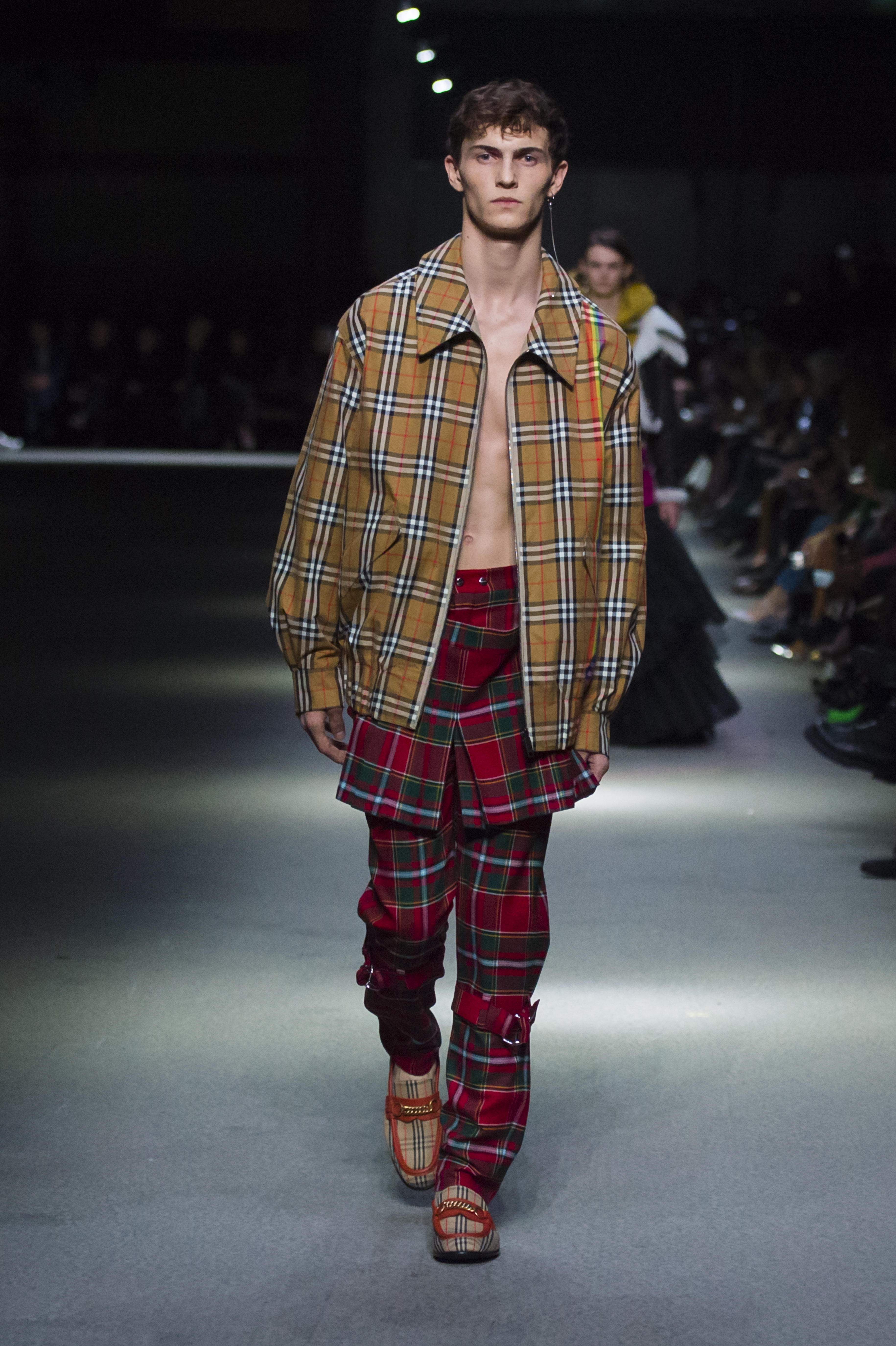 Burberry February Collection 2018 - Look 23